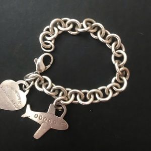 Return to Tiffanys bracelet